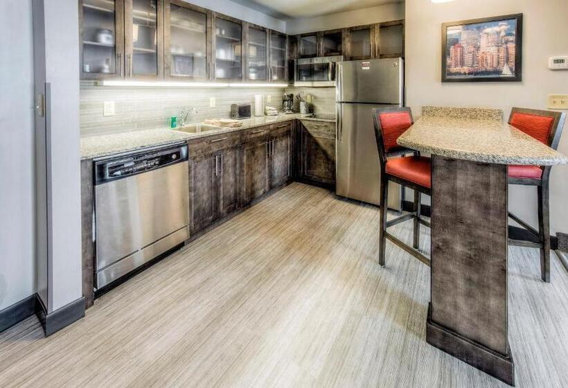 Люкс Кровать Кинг, Staybridge Suites   University Area Osu, An Ihg