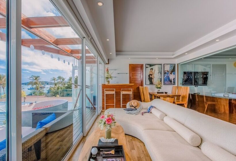펜트하우스 스위트, The Privilege Hotel Ezra Beach Club
