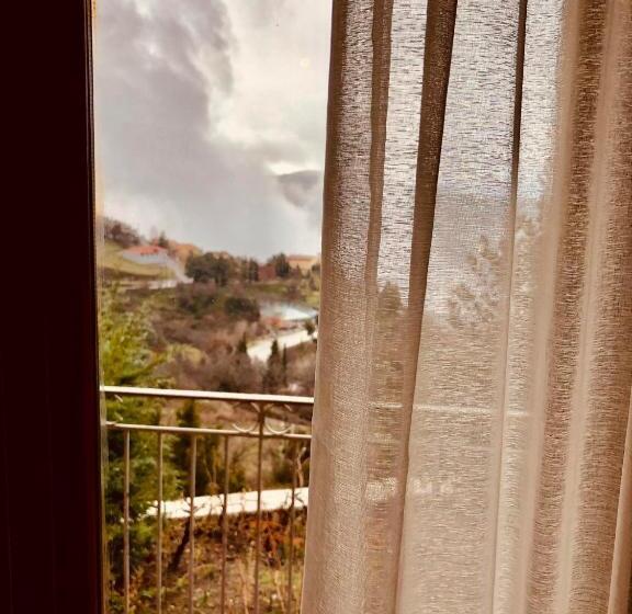 اتاق اکونومی, Alpen House Hotel & Suites