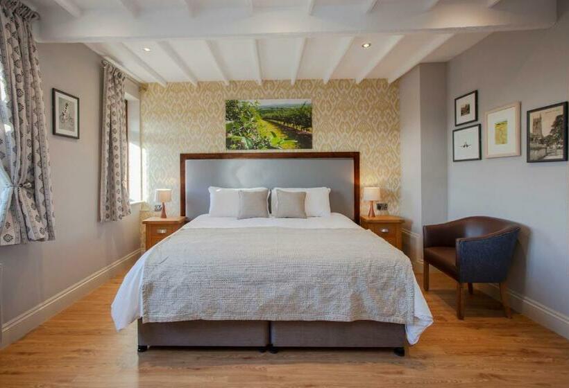 Номер Superior, The Woodborough Inn