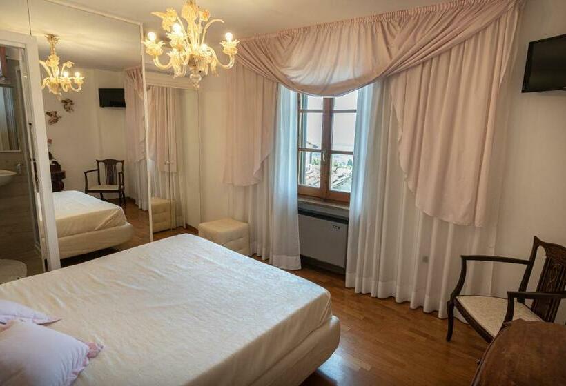 اتاق لوکس, B&b Il Chiostro Assisi