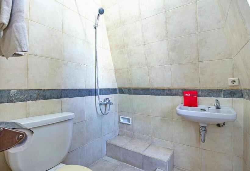 Люкс Повышенной Комфортности, Reddoorz Plus Near Parahyangan University
