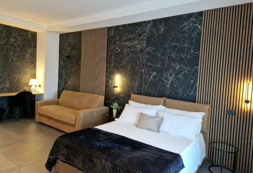 חדר סופריור לארבעה, Sicily Milazzo Seafront Rooms