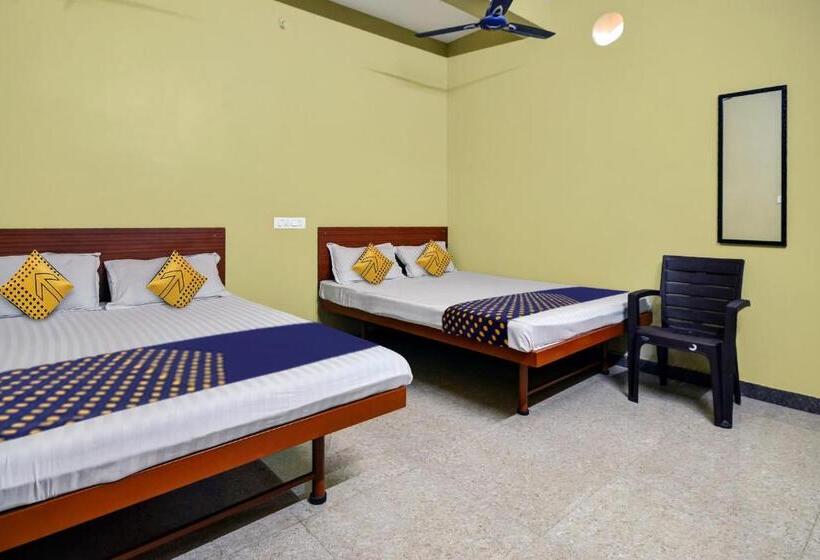 Трехместный Номер Классика, Spot On Hotel Anand Lodge