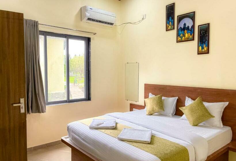 Люкс 2 Спальни, Teak Resort Karjat