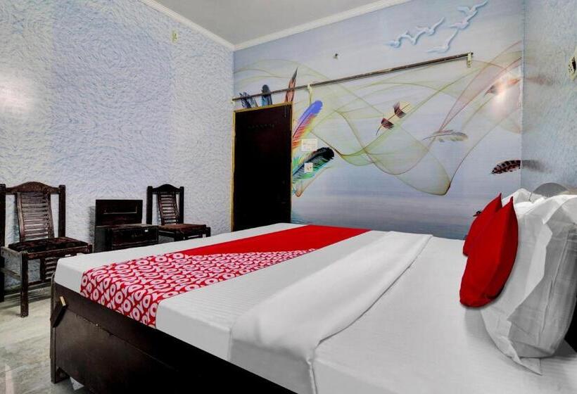 트리플 클래식 룸, Oyo Flagship Riddhi Siddhi Guest House