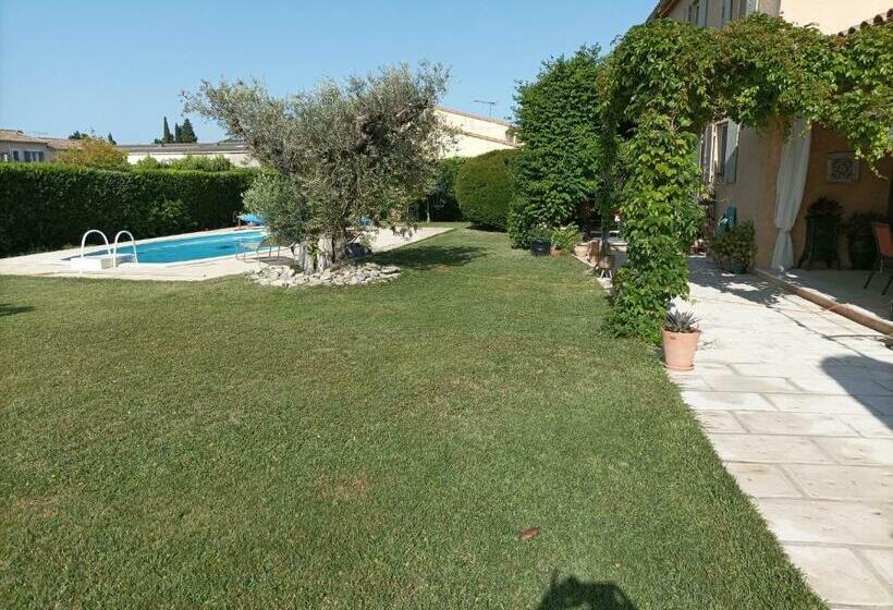 Номер Стандарт с Террасой, Chambre D Hôte Au Cœur Des Alpilles