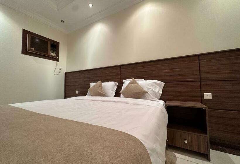 سوییت خانوادگی, Mnarat Al Madina