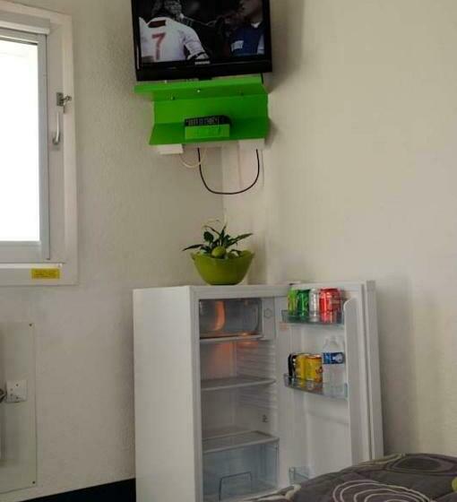Номер Стандарт Индивидуальный Совместная Ванная, My Kb Hôtel Montélimar