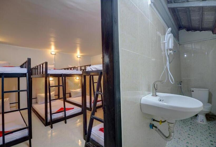 ルームシェアのワンベッド, Siem Reap Pub Hostel