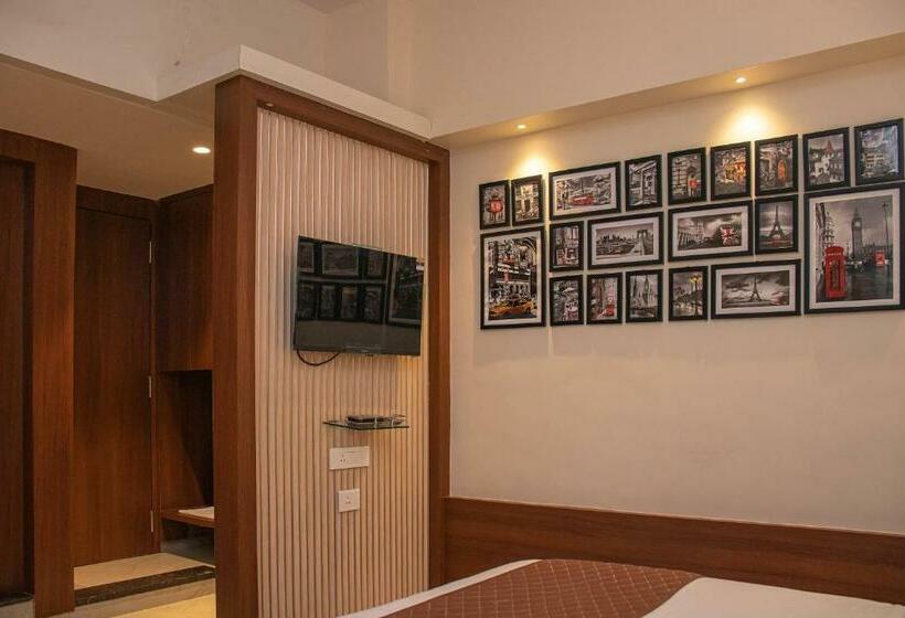 Номер Superior Кровать Кинг, Czar Inn   Vashi Navi Mumbai