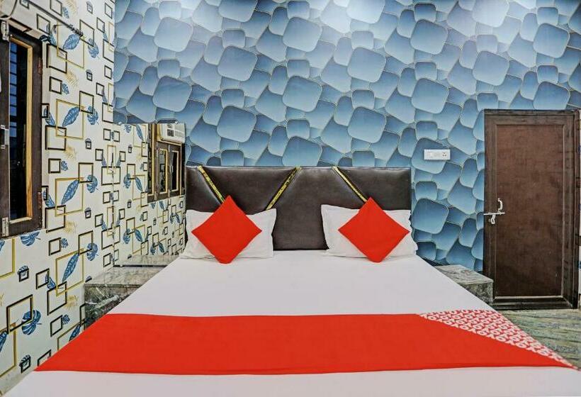 Трехместный Номер Классика, Oyo Flagship Hotel New Jagrani Palace