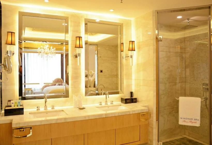 Номер Deluxe Кровать Кинг, Wyndham Grand Plaza Royale Mingfa Zhangzhou