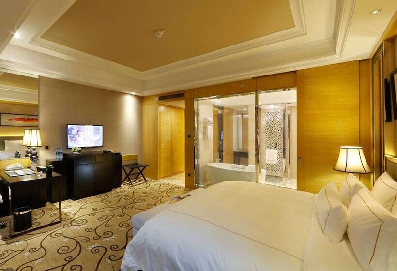 Номер Deluxe, Wyndham Grand Plaza Royale Mingfa Zhangzhou