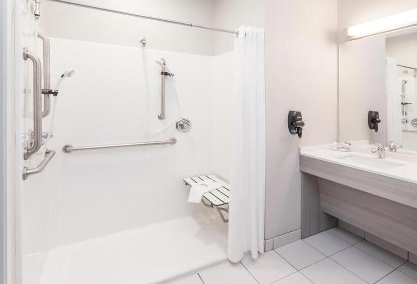 Номер Стандарт Адаптированный для Инвалидов, Microtel Inn & Suites By Wyndham West Fargo Near Medical Center