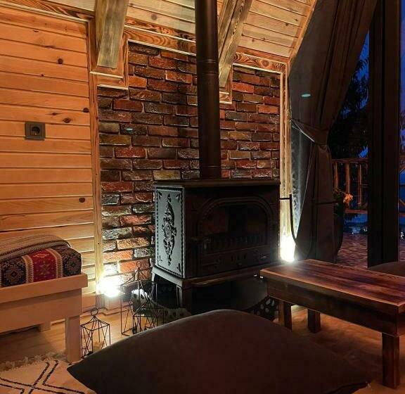 بانگلوی استاندارد, Mavera Suit Bungalow