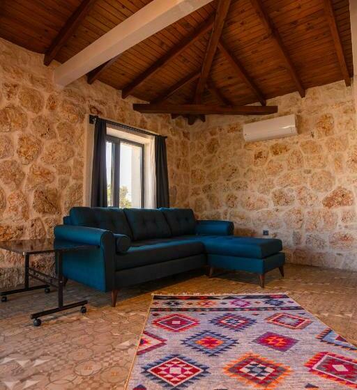 Трехместный Номер Deluxe, Terra Rossa Stone Houses Otel & Restaurant  Kaş