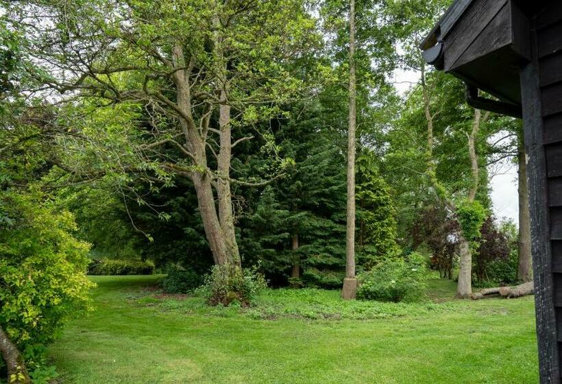 Четырехместный Номер Стандарт, Kettleburgh Chequers