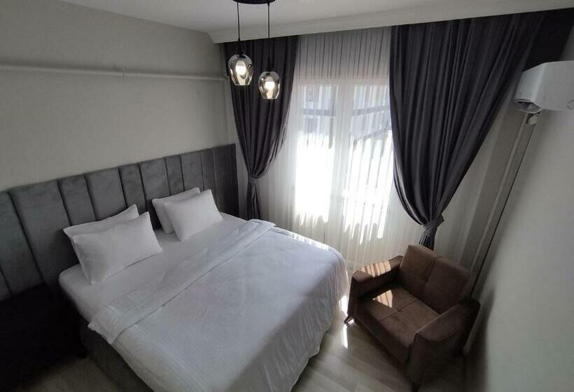 آپارتمان 3 خوابه, Pusula Motel