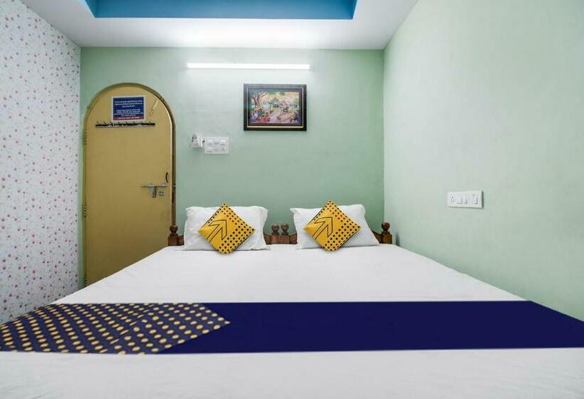 Трехместный Номер Классика, Spot On 81434 Hotel Omkar Vista