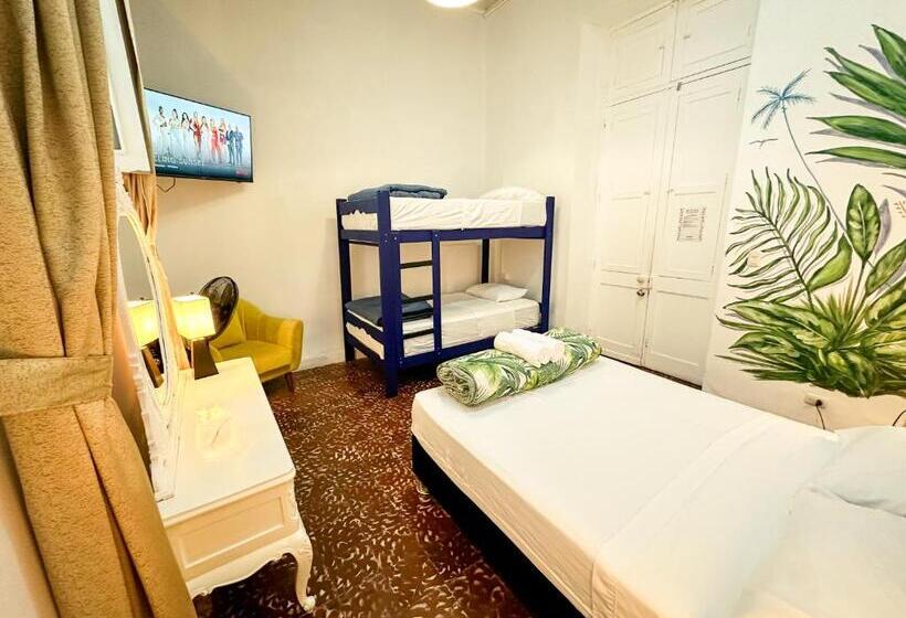 Трехместный Номер Комфорт, Ancestral Hostel Barranco