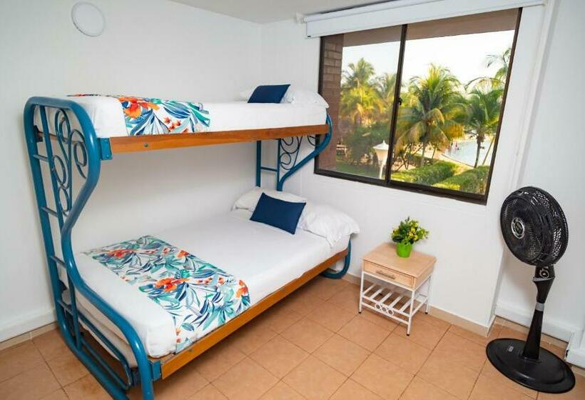 Семейный Номер, Playa Hawai