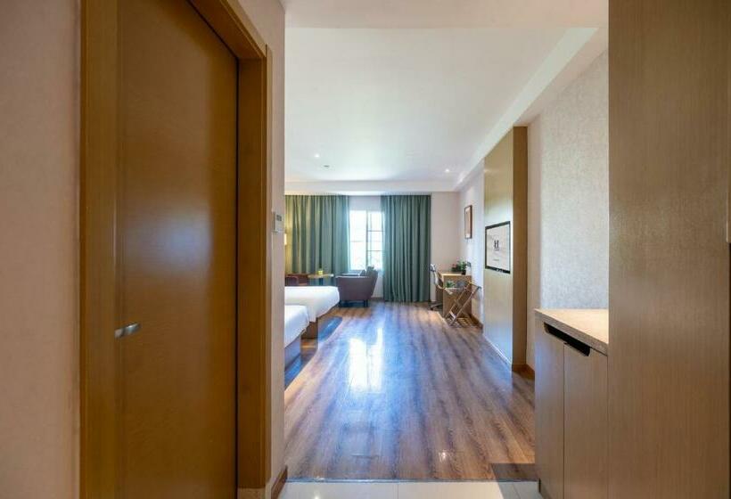 Номер Deluxe, True Go Hotel   Guangzhou International Conference Center Memorial Hall Subway Station
