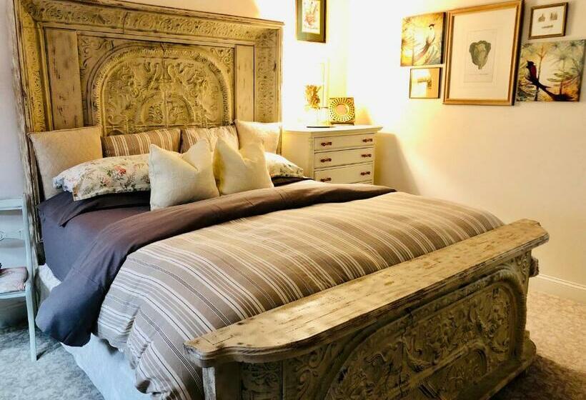 سوئیت با تخت بزرگ, Frederick William House