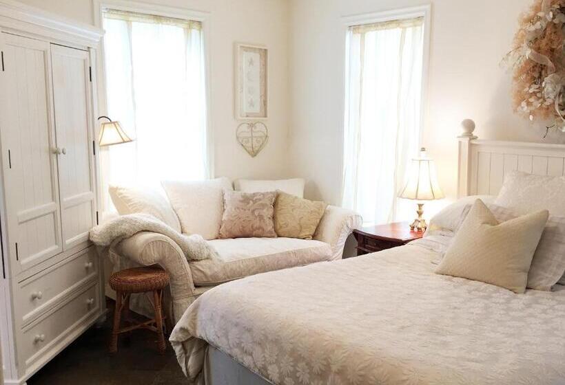 Deluxe Suite King Bed, Frederick William House