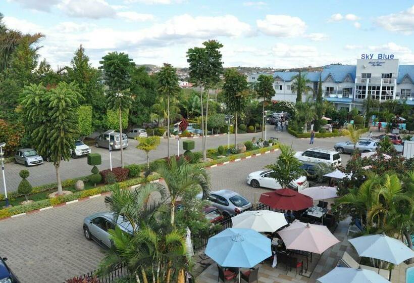 سوییت با چشم‌انداز باغ, Hôtel Sky Blue Mada
