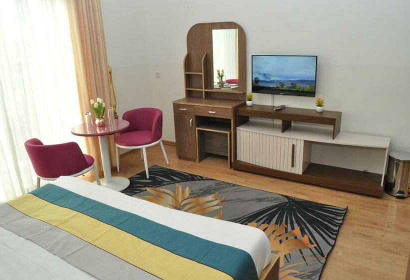 اتاق لوکس, Hôtel Sky Blue Mada