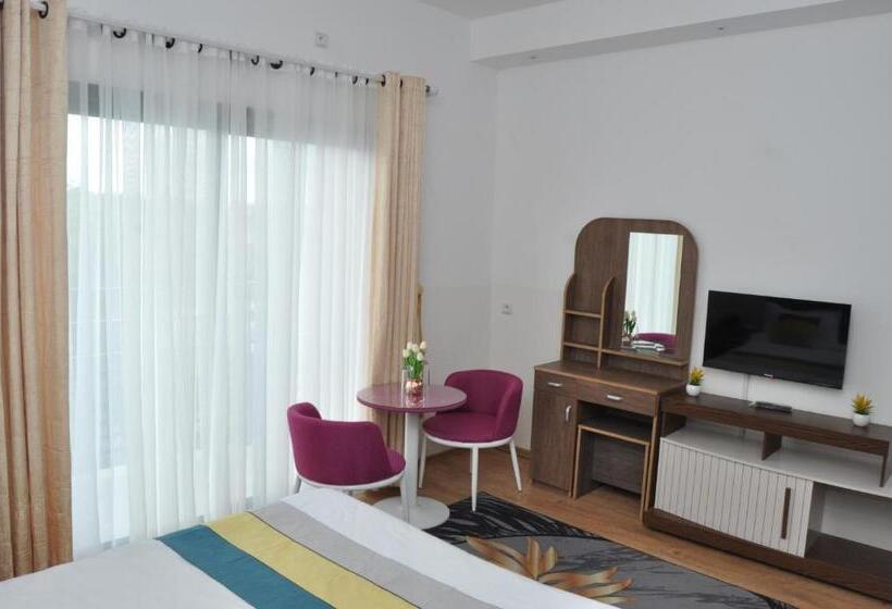 اتاق لوکس, Hôtel Sky Blue Mada