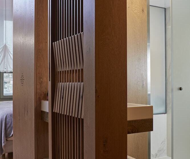 Quarto clássico, Domus Renier Boutique