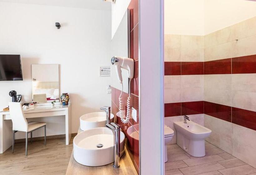 Полулюкс Вид на Море, Pantanello Rooms Avola