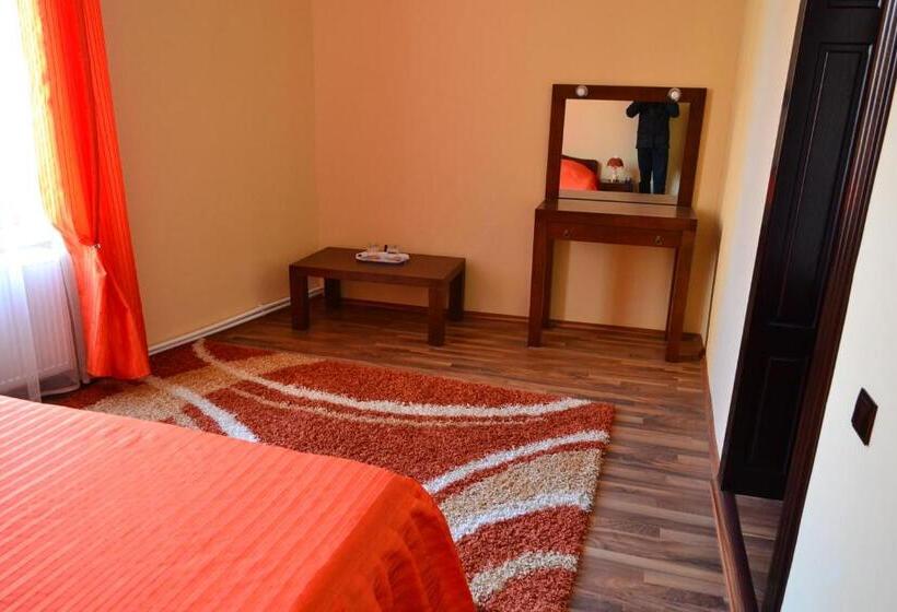 سوییت لوکس, Porto Franco Residence