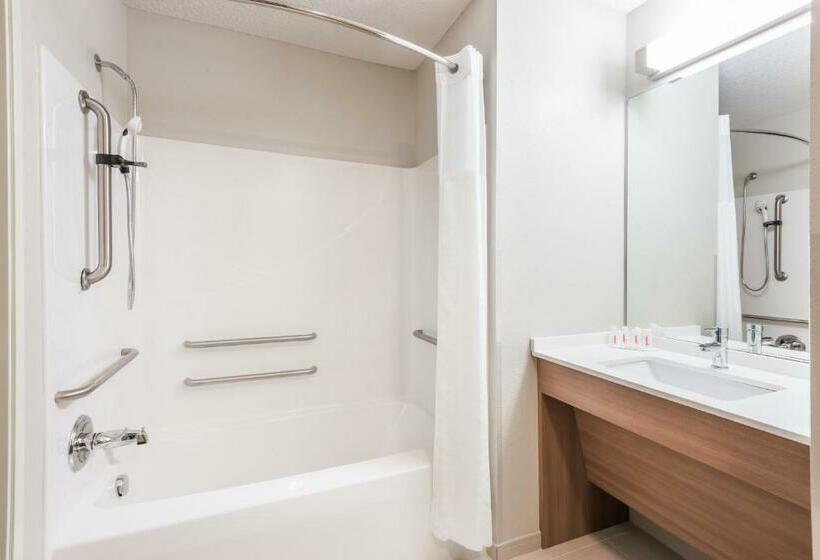 Стандартный Номер Кровать Кинг, Microtel Inn & Suites By Wyndham New Martinsville