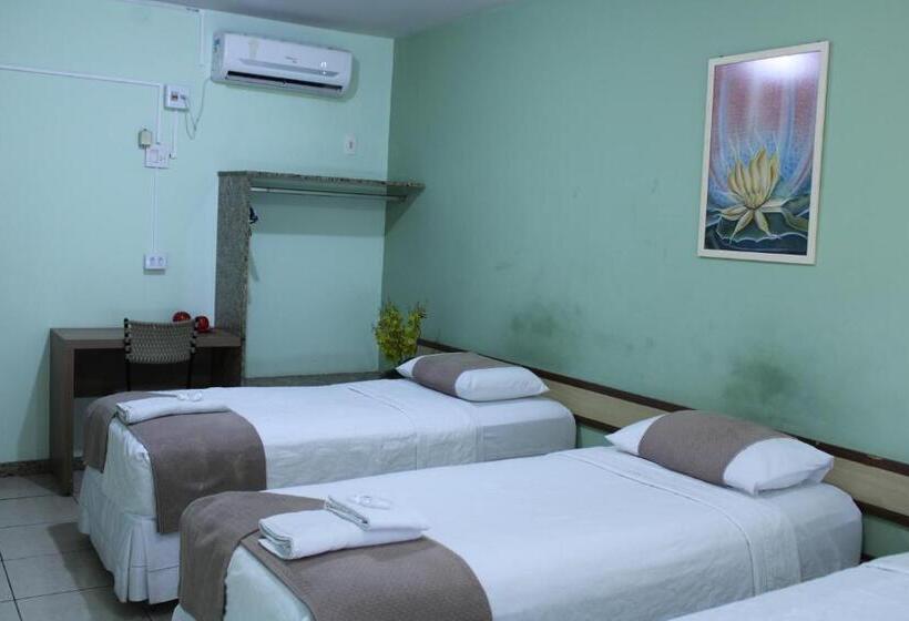 Номер Стандарт Трехместный, Domus Hotel Veneza Ipatinga