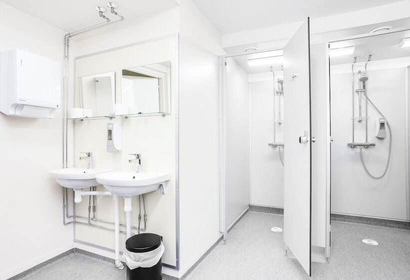 Номер Стандарт Индивидуальный Совместная Ванная, Forenom Hostel Vantaa Aviapolis