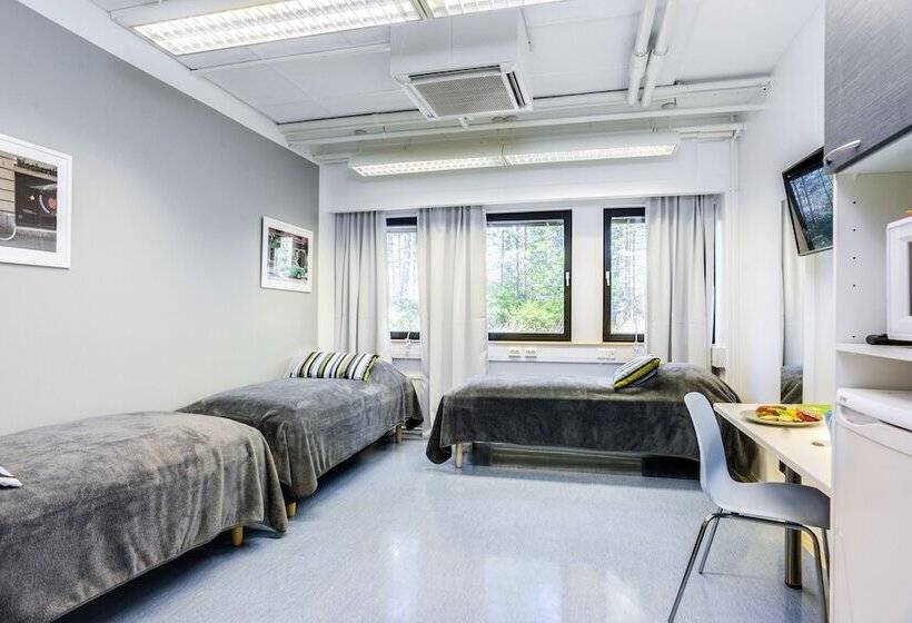 스탠다드 트리픔 룸 공동욕실, Forenom Hostel Vantaa Aviapolis