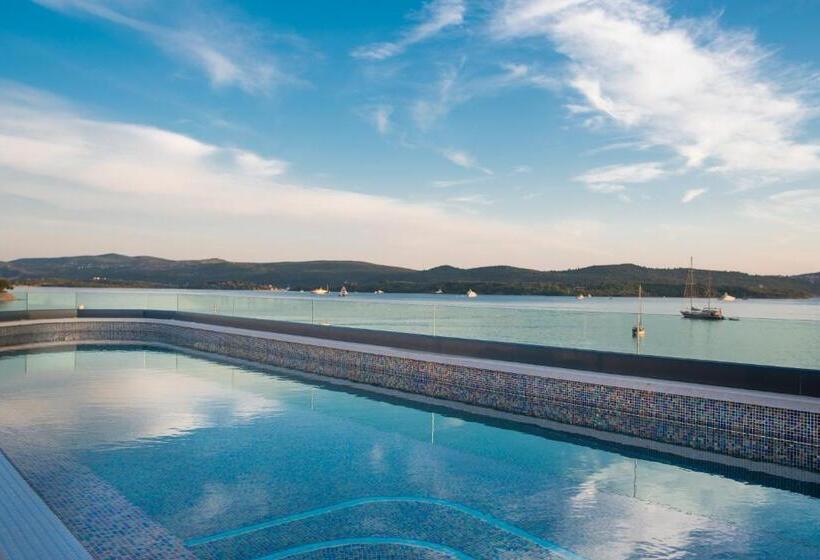 اتاق پرستیژ با چشم‌انداز دریا, Boutique Hotel La Roche