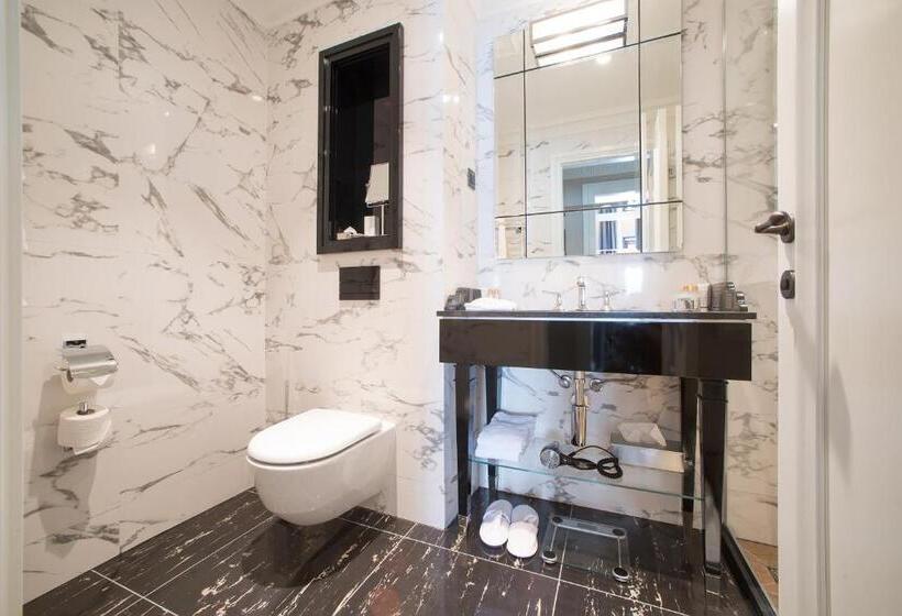 سوئیت پریمیوم 2 خوابه, Boutique Hotel La Roche