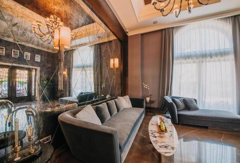 سوئیت پریمیوم 2 خوابه, Boutique Hotel La Roche