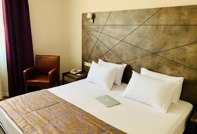 اتاق استاندارد یک نفره, Hostapark
