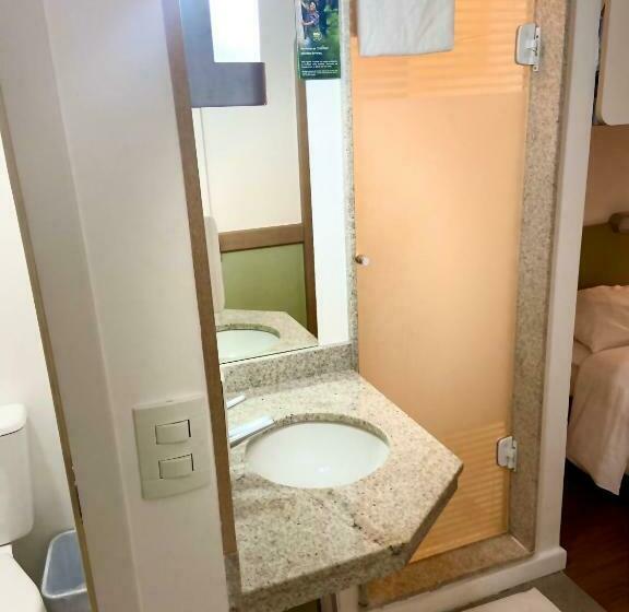 اتاق استاندارد با تخت دوبل, Ibis Budget Manaus