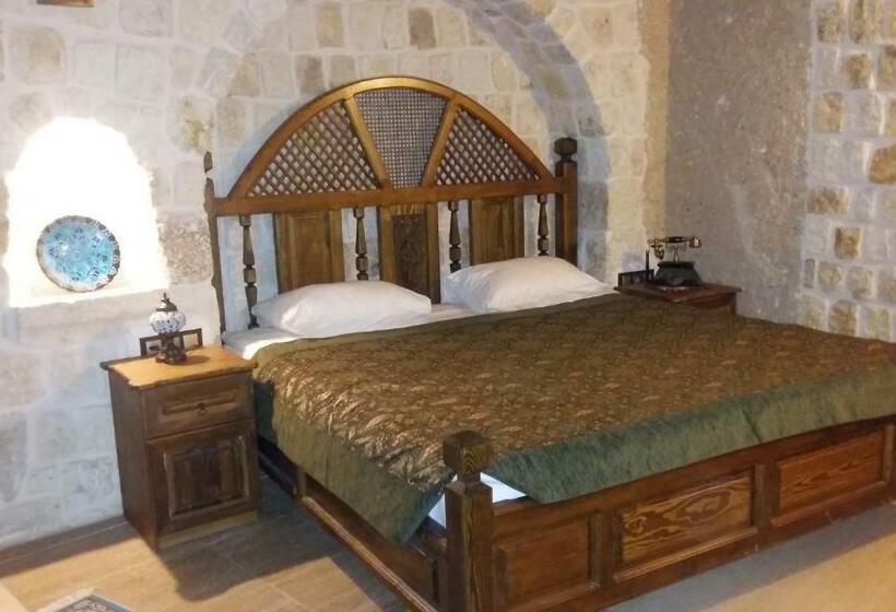 Полулюкс, Oread Cave Suites