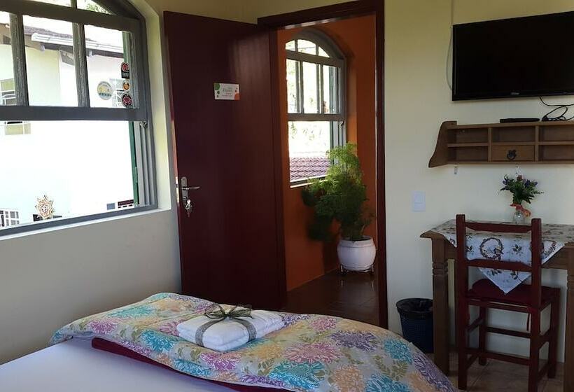 套房, Joinville Hostel & Pousada