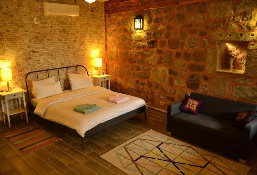 디럭스 인테리어 룸, Attalos Suites