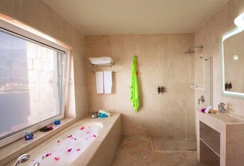 オーシャンビュースタンダードルーム, Mekvin Hotels Deniz Feneri Lighthouse