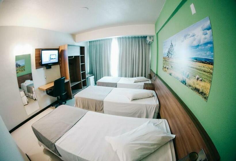 اتاق لوکس سه تخته, Tri Hotel Smart Criciuma