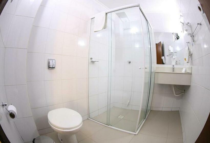 اتاق لوکس سه تخته, Tri Hotel Smart Criciuma